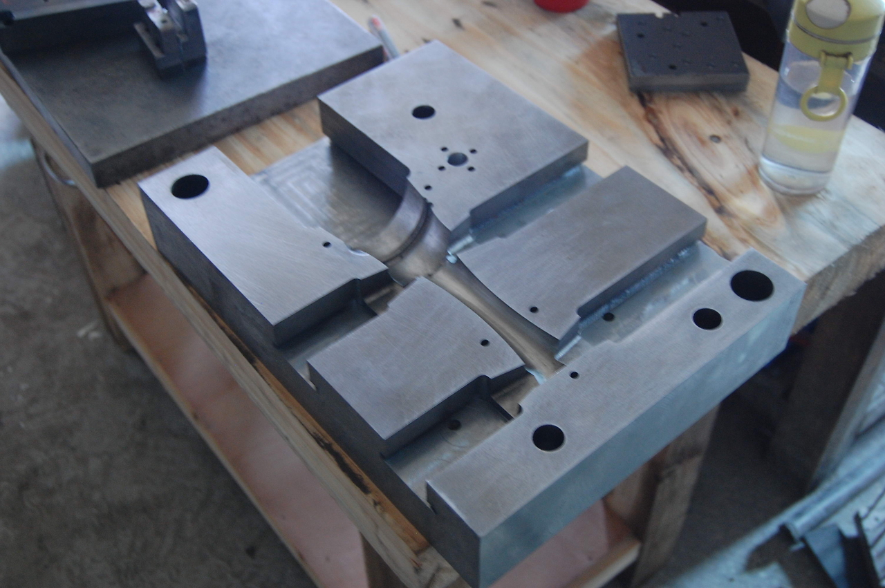 从概念到实物-中华龙舟赛获奖奖杯制作印记